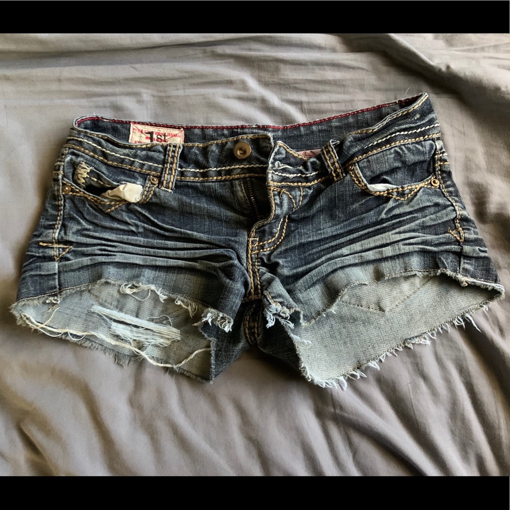 1st Kiss Jean shorts